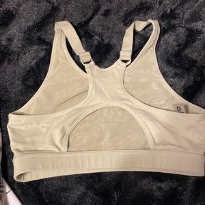 woman’s sports bra worn once